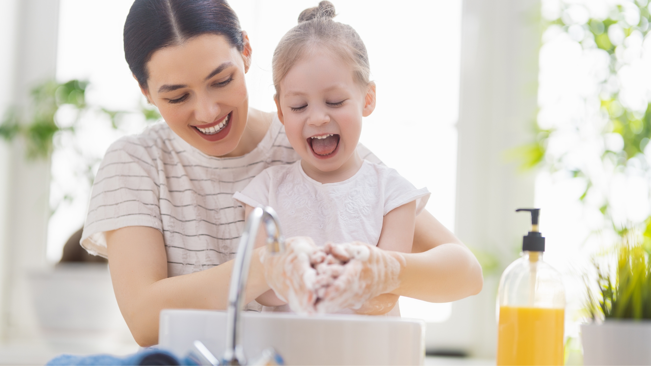 Vệ sinh cá nhân cho trẻ để phòng bệnh đường hô hấp